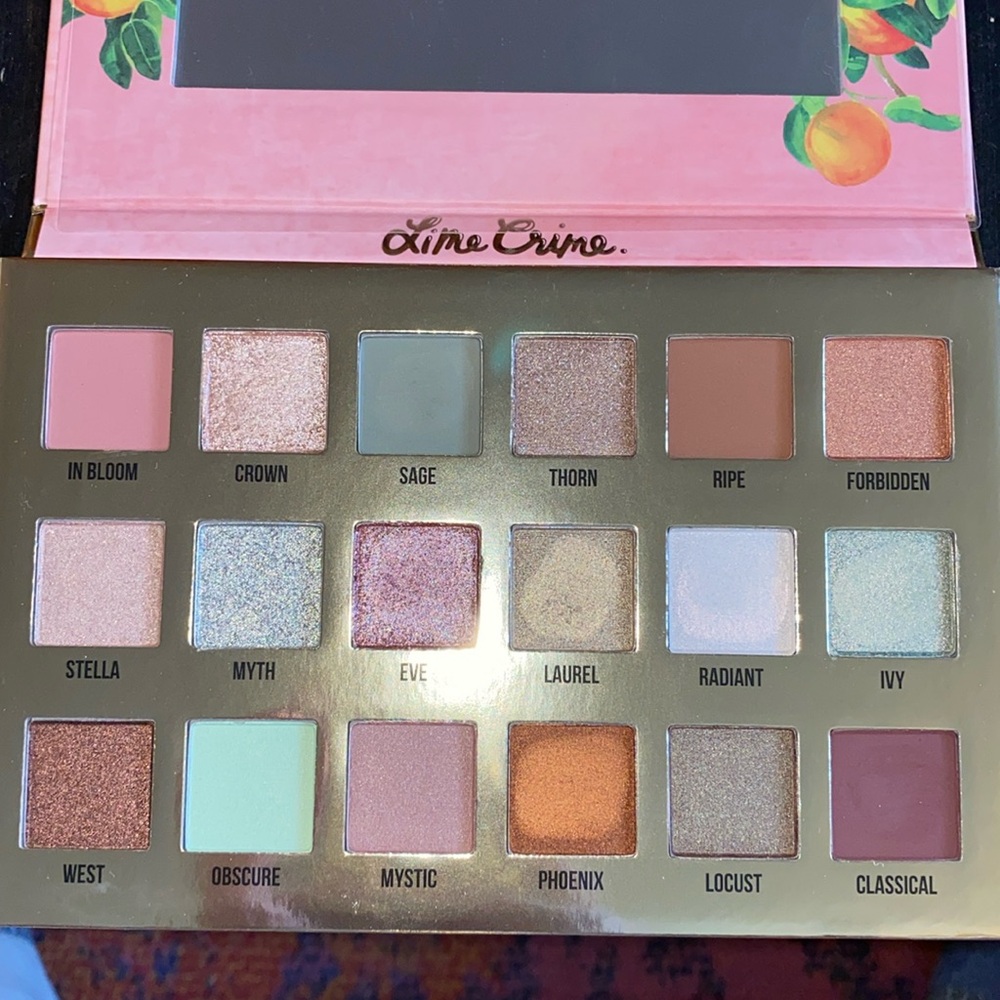 Like Crime Venus XL II eyeshadow palette